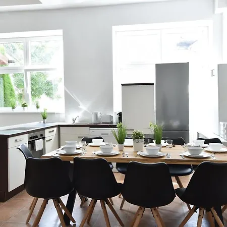 Apartment Riesiges Zentrales Mit Parkplatz
