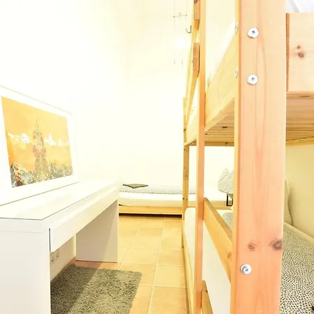 Riesiges Zentrales Mit Parkplatz Apartment Innsbruck