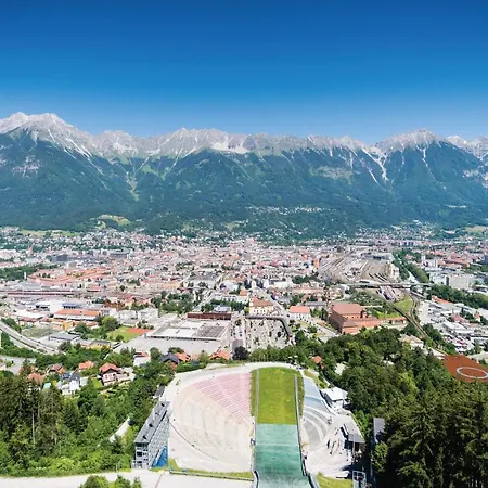Riesiges Zentrales Mit Parkplatz Apartment Innsbruck
