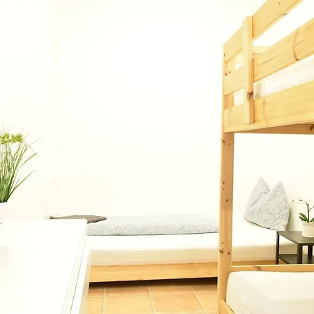 Riesiges Zentrales Mit Parkplatz Apartman