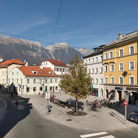 Riesiges Zentrales Mit Parkplatz Апартаменты