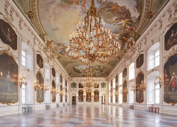 Riesiges Zentrales Mit Parkplatz Innsbruck